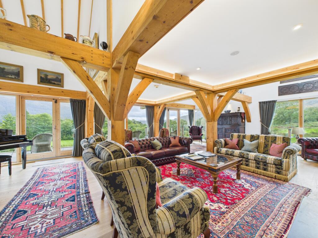 CAM03185G0-PR0119-STILL039