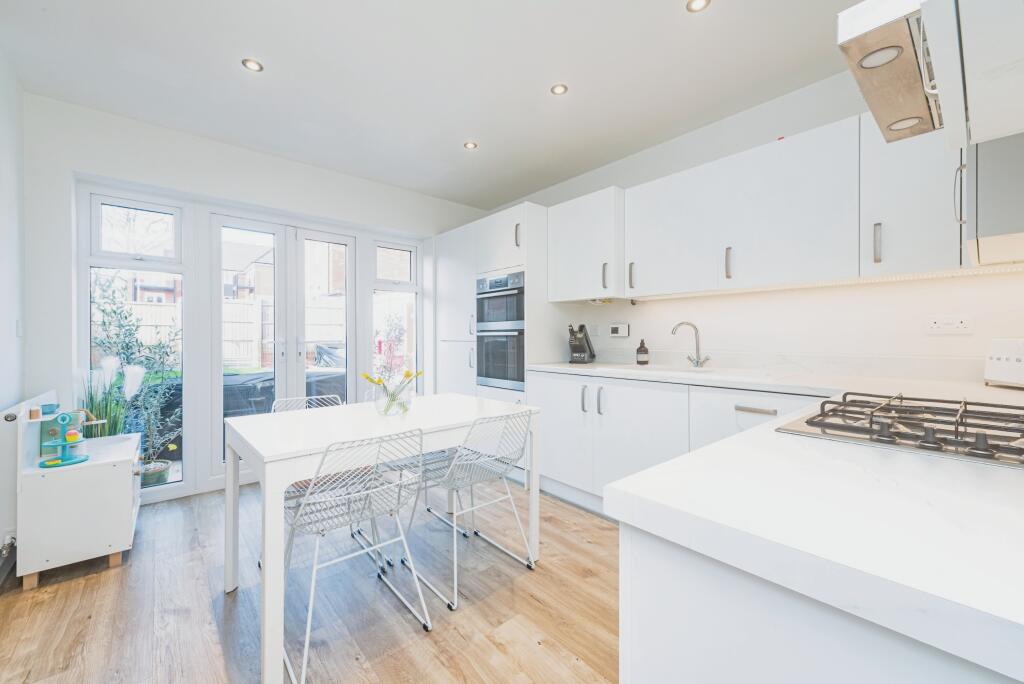 Kitchen diner