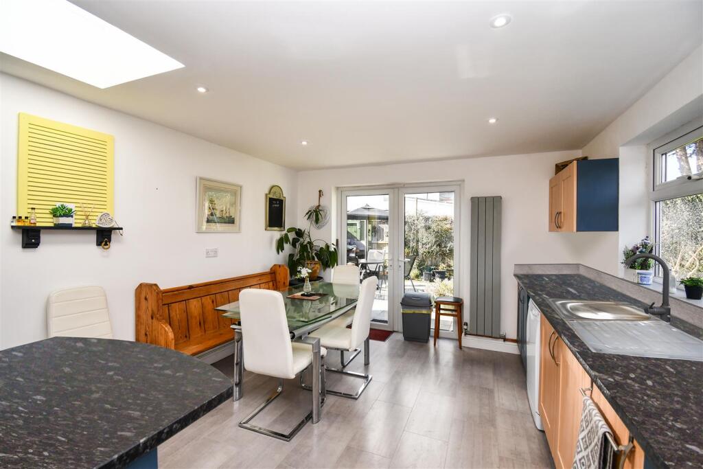 tlc_151bb380-2cf3-415d-ab4f-c143bbe445a5_e8e680d.j