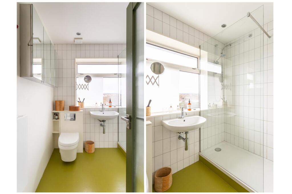 Shower Room/WC 2