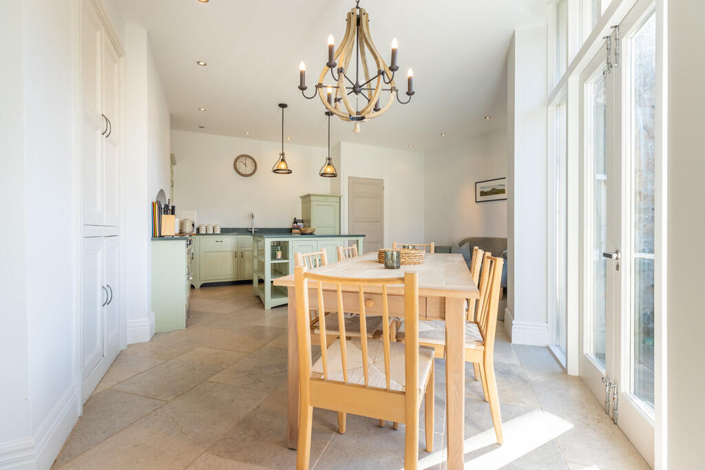 Kitchen/Dining Ro...