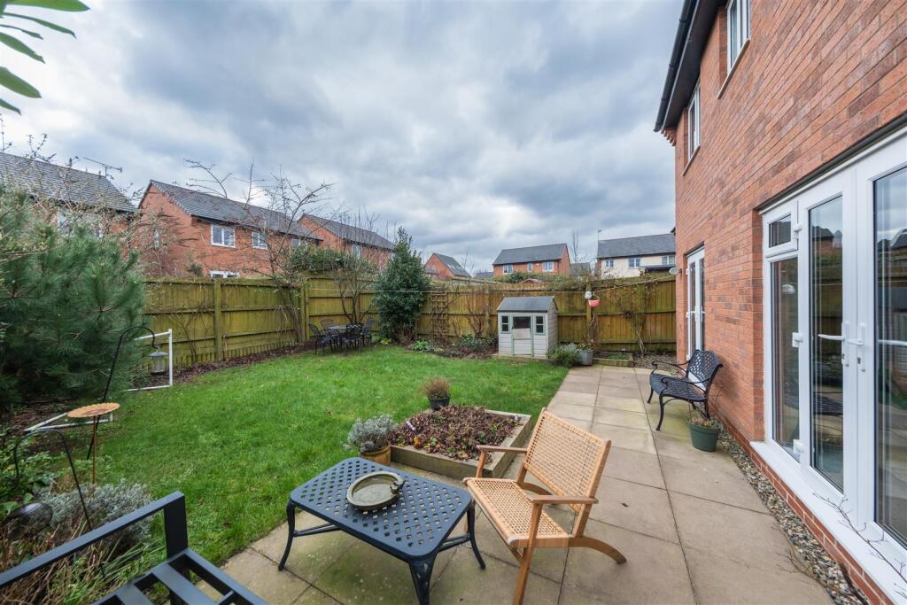 15 Sandford Drive-031.jpg