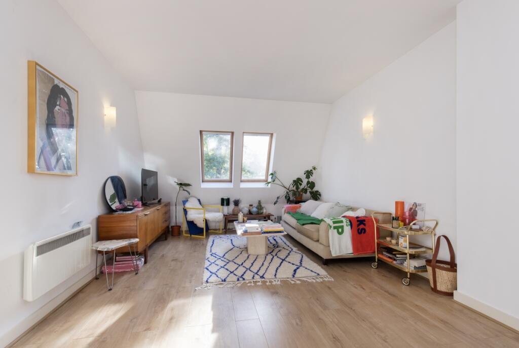 Red Square, 3 Pia...