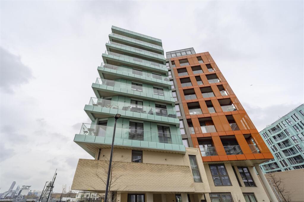 Exterior    .jpg