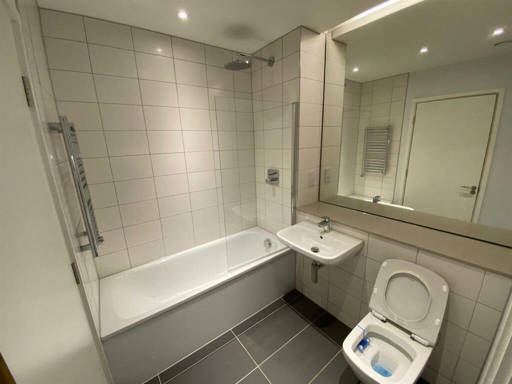 WhatsApp Image 2025-01-08 at 16.30.35 (2).jpeg