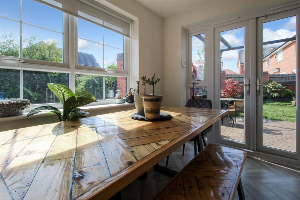 dining-area-2.jpg