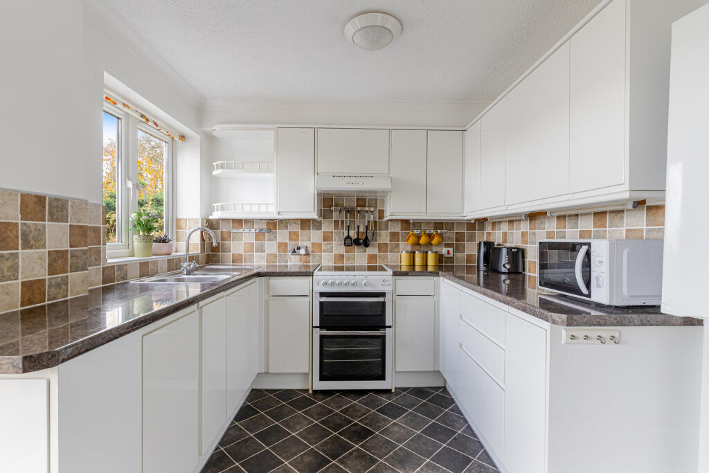 A07 - Flat 2 Beechwood House, Kingsbridge - 251031