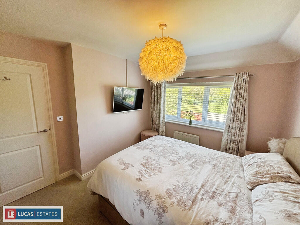 641a7808-F4-4DC9-...