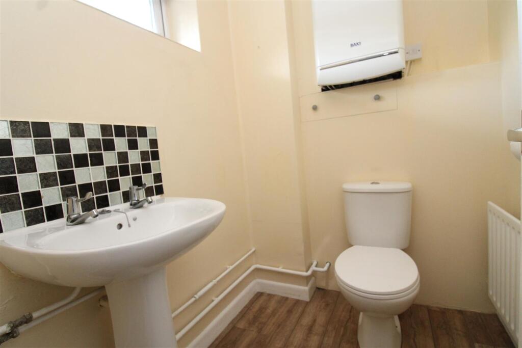 GF Cloakroom.JPG