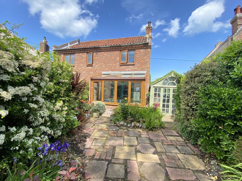 Rear elevation us...