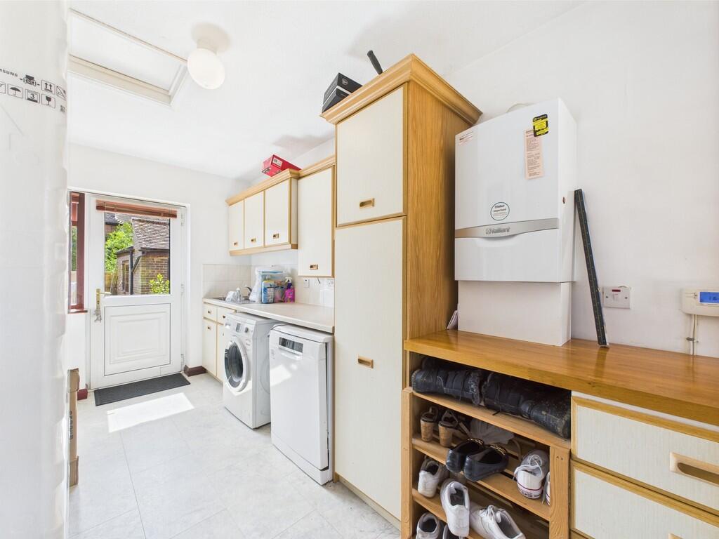 CAM04018G0-PR0234...