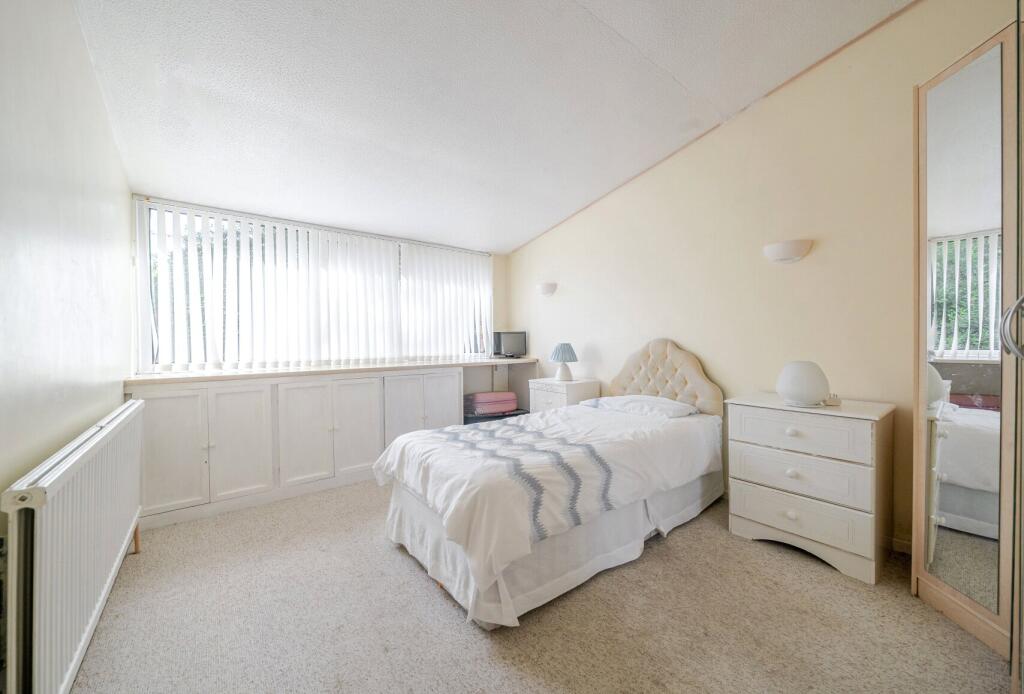 1328137-17-688200...