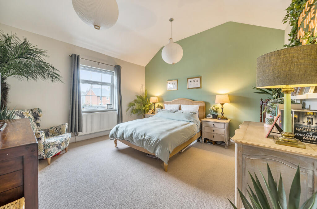 1375197-16-6908b8...