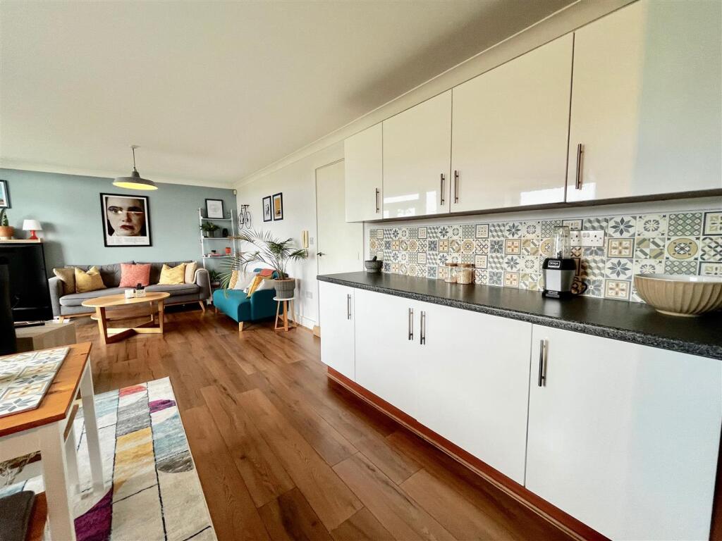 LOUNGE/KITCHEN/DINER