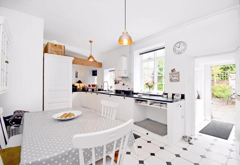 Kitchen/dining room 