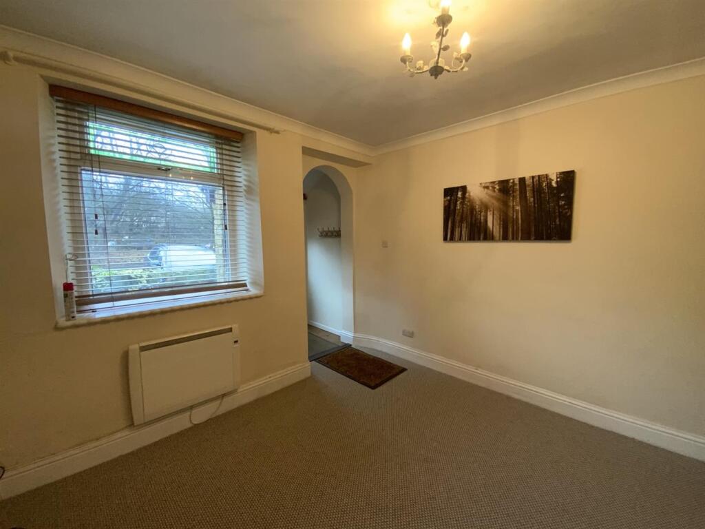 11 - living room .jpg