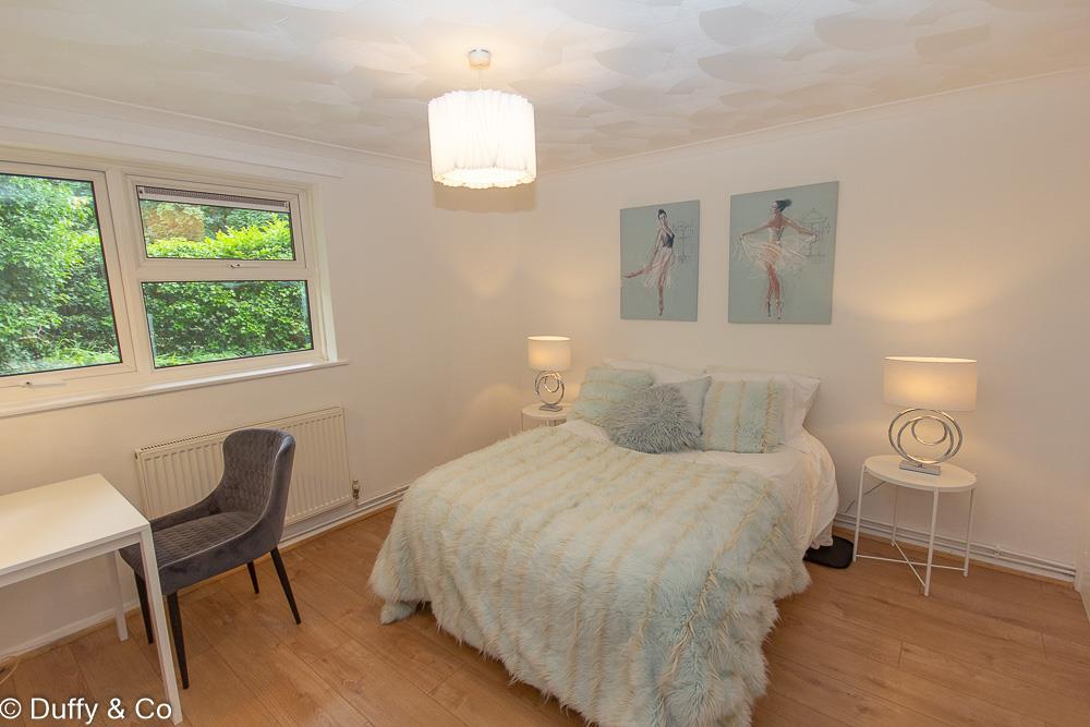 8 Tennyson Ct (5 of 15).jpg