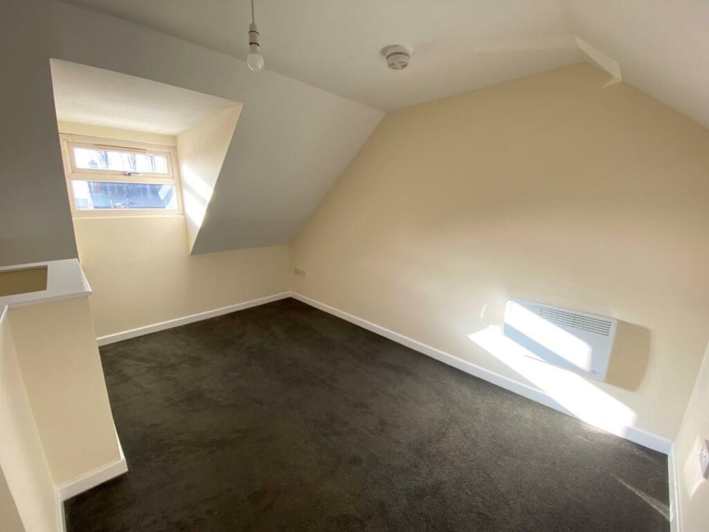 hednesford bedroom 1.jpg