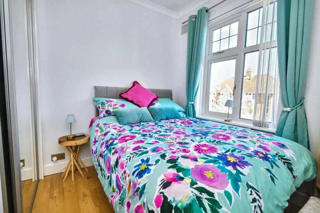 Bedroom Thee