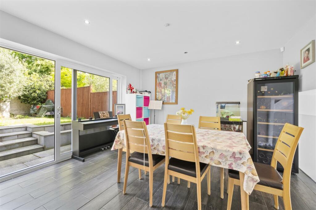 70 Cottenham Park Road,4.jpg