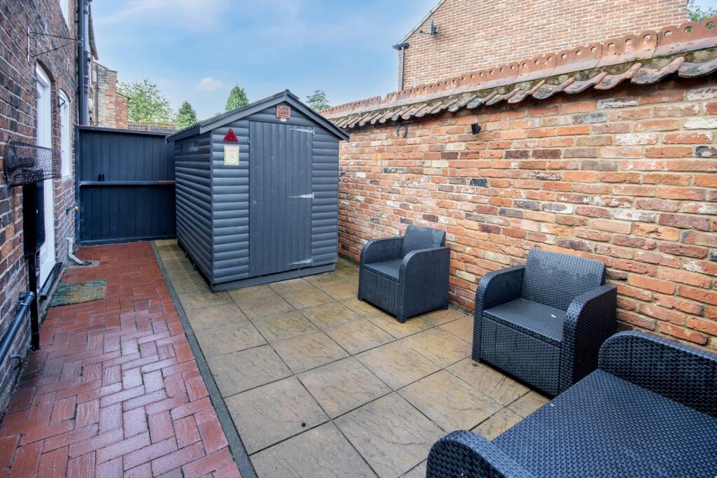 EweMove Estate Agents Scunthorpe - Rear Courtyard
