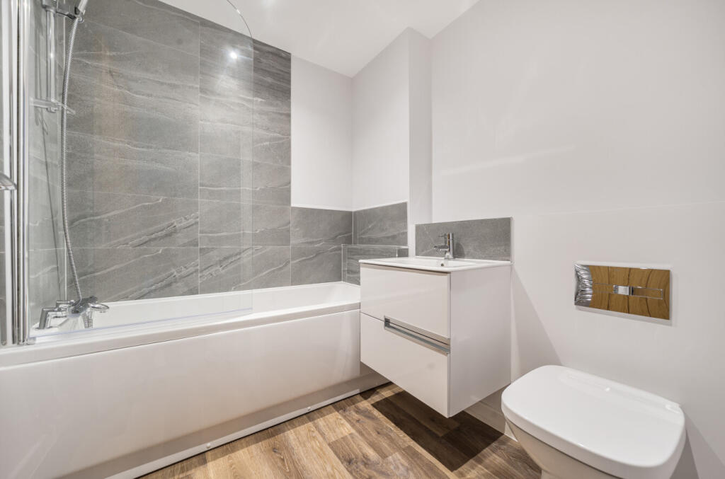 1348869-25-68bea6...