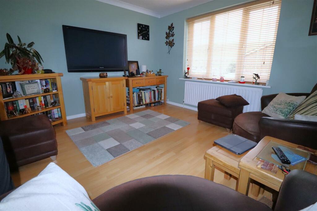 Lounge/ Bedroom 4