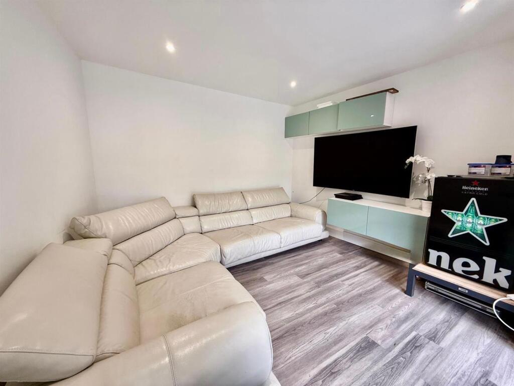 20250724_051924000_iOS 8.jpg