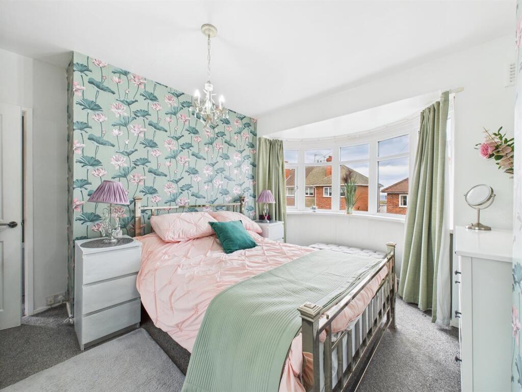 Bedroom: