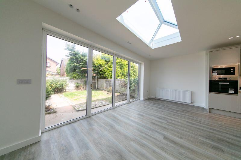 Bi-fold door to garden