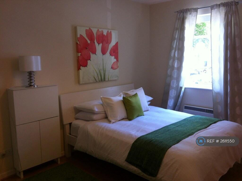 Master Bedroom With Built In Wardrobes