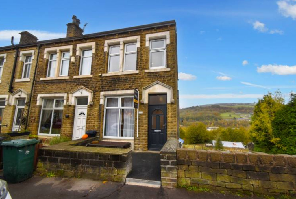 Manchester Road, Linthwaite, HD7