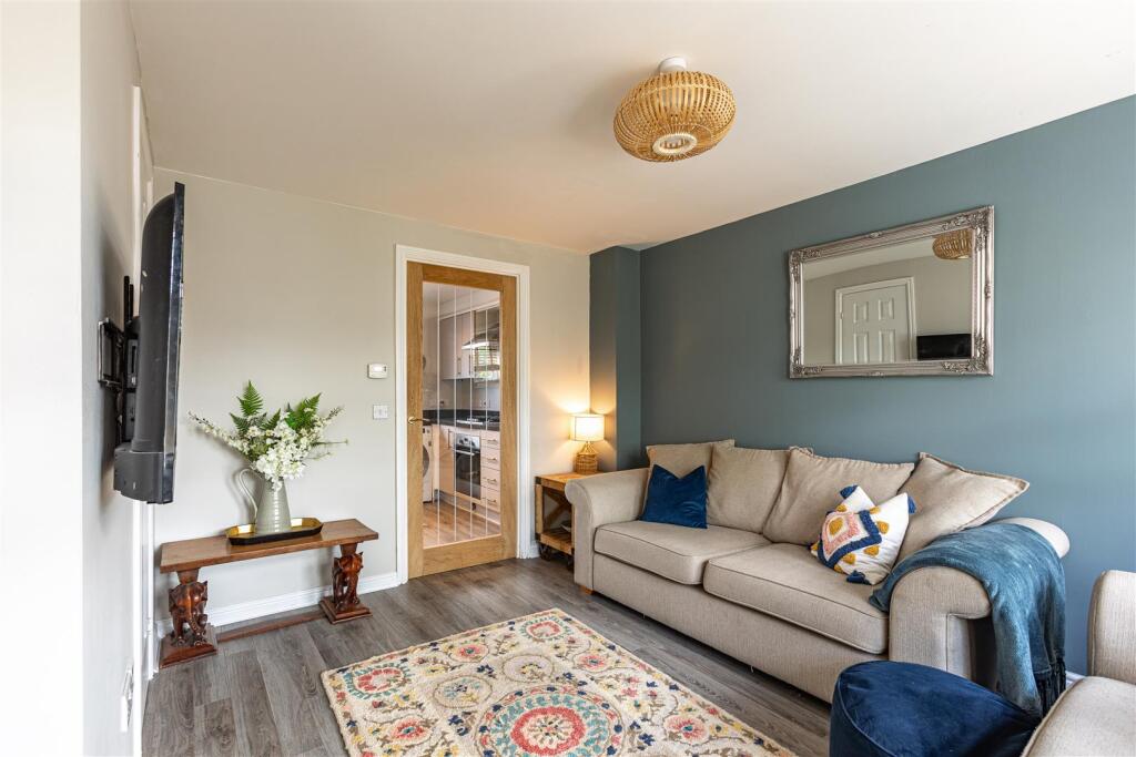25 KIngfisher Grove Galashiels 16.JPG