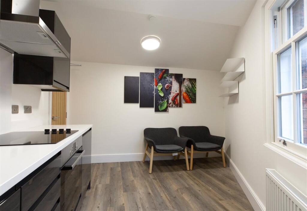 Kitchen 1 full (13 o
