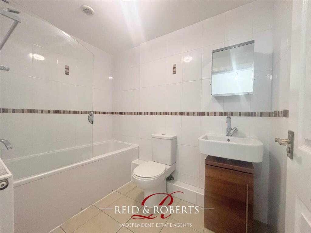 Apartment 1 - Bathroom
