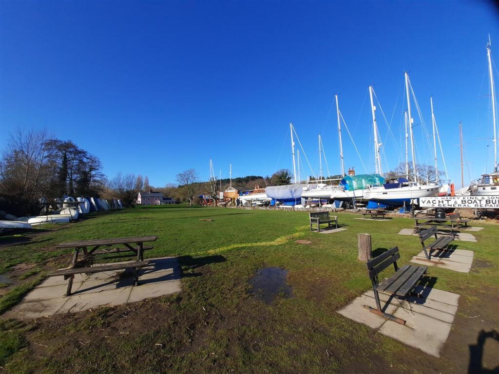 Chelmondiston &amp; Surrounding Areas