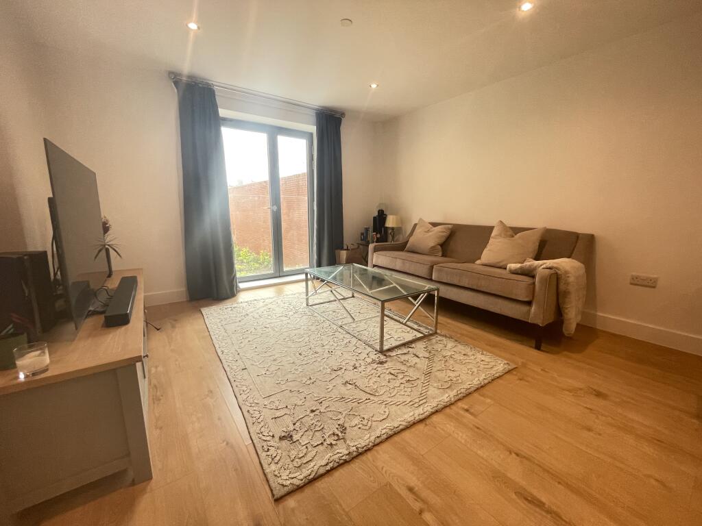 21 Leylands House6
