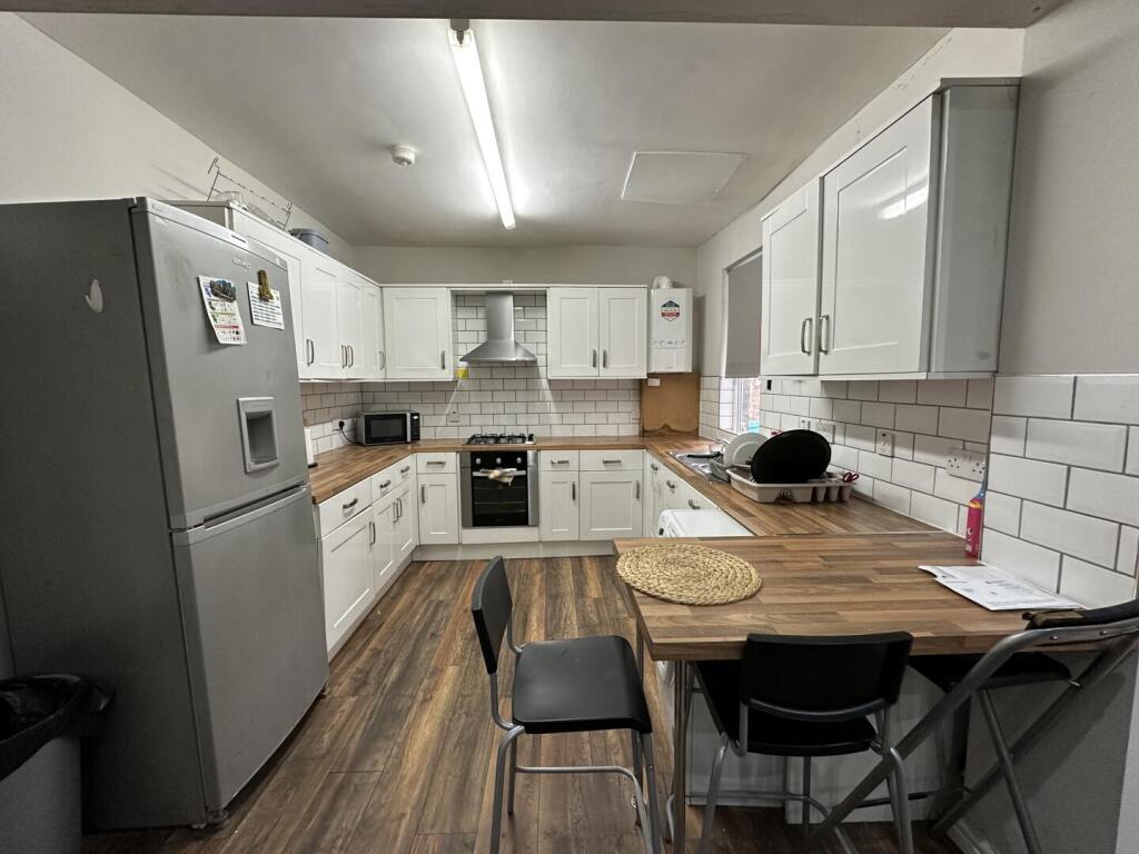 21eg.kitchen.JPG