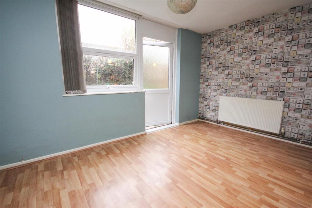 dining room 1.JPG