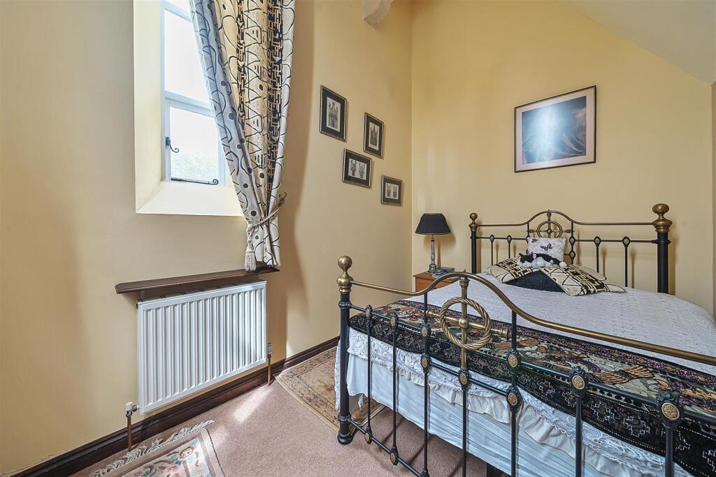 1325142-22-6877d9b571202.jpg