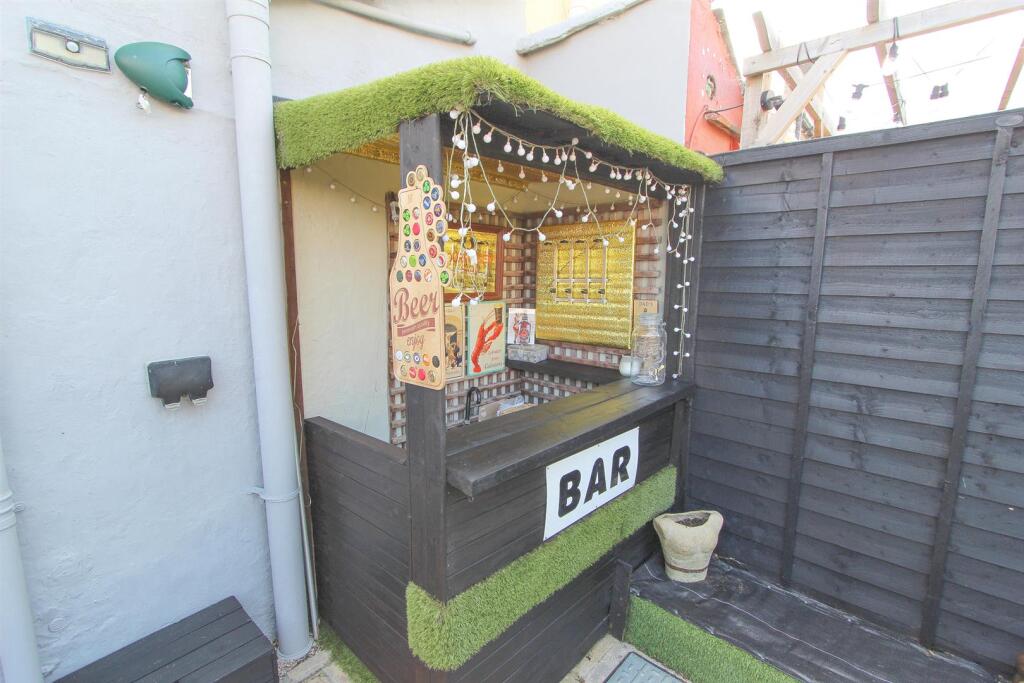 bar.jpg