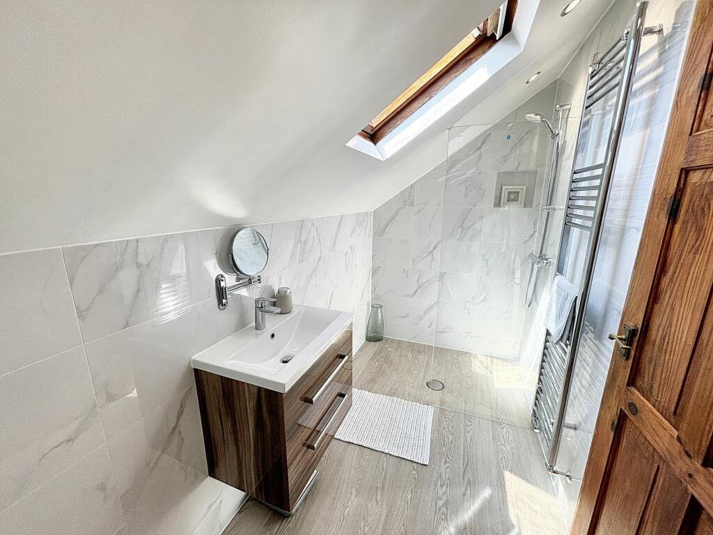 Upper Bathroom