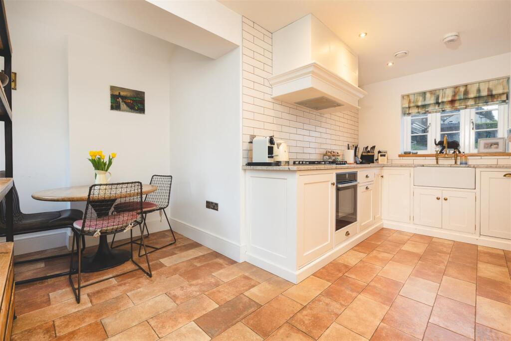 LE12 8RT 9aCH-004.jpg