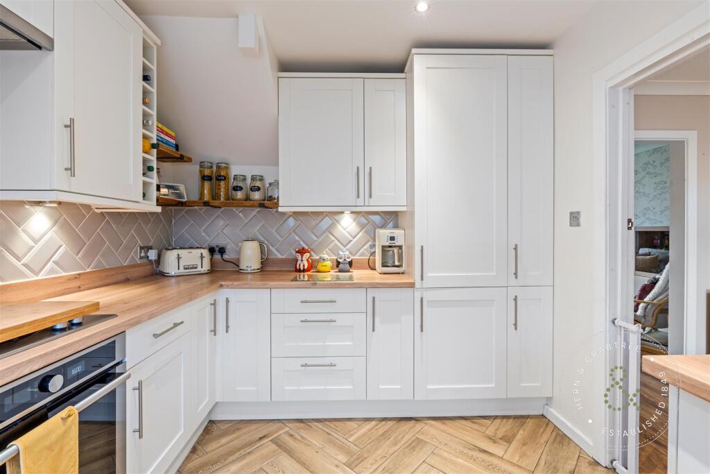 Bryn Pinwydden, Hern Crabtree (16).jpg