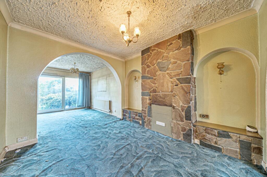 1361150-16-68dbd230df7a6