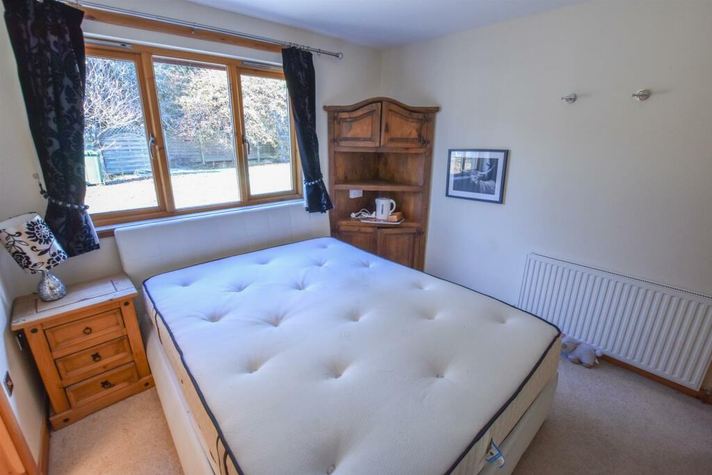 BEDROOM FIVE (2)-2.jpg