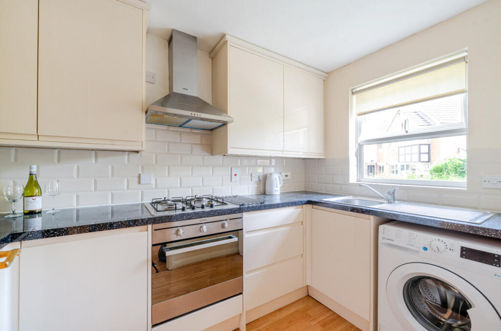 1318810-17-686543...