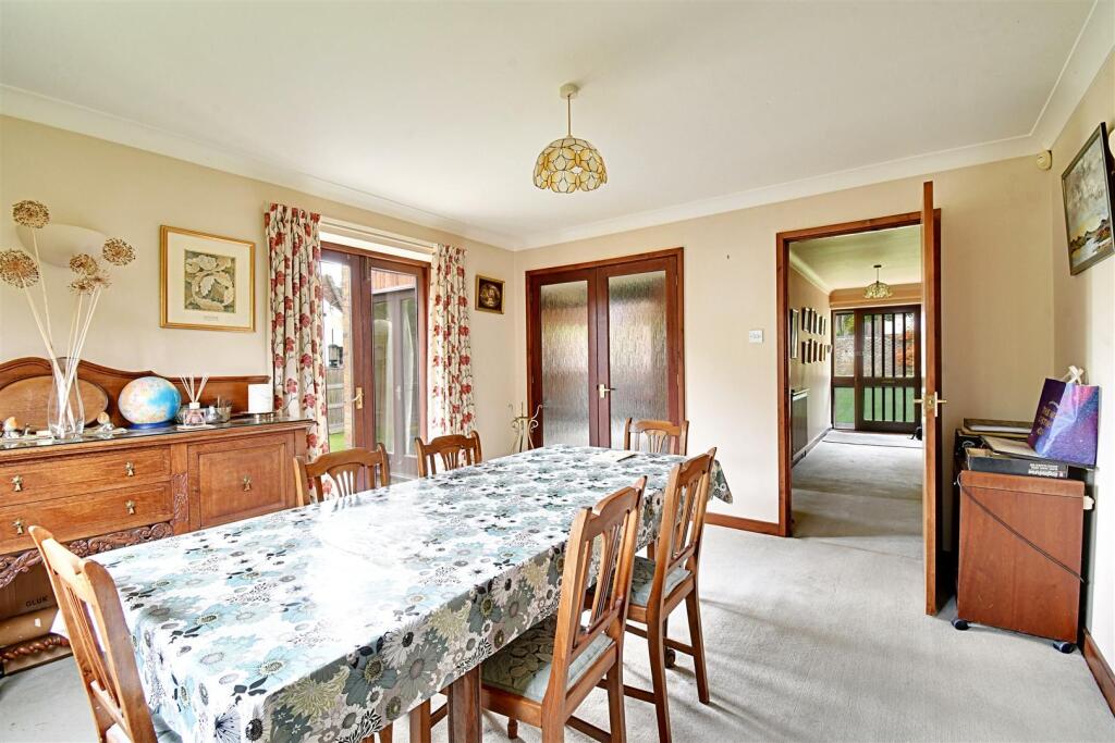 Dining Room 2.jpg