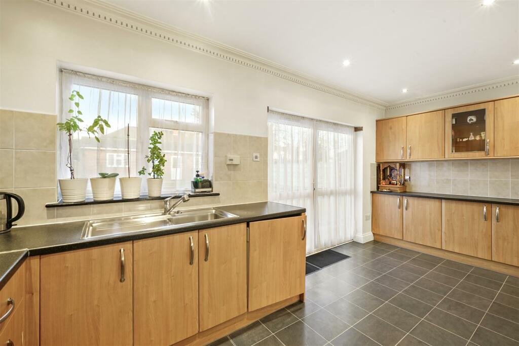 48 Empire Road, Perivale - asOtXenEX7goTRjza3Du.jp