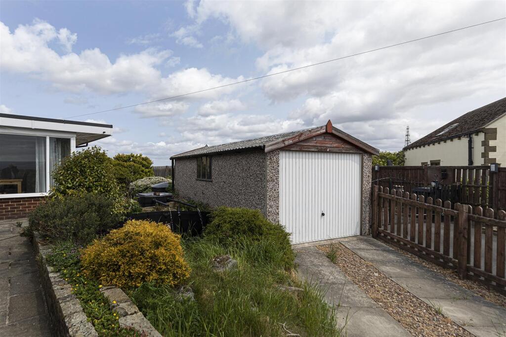 Bramleys Estate Agents - West Lodge Crescent - Ain